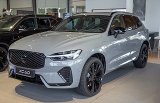 Volvo XC60 T8 Ultra Black Edition AWD Head-up*Anhängherkupplung*Schiebedach*Standheizung*Massage*Sitzlüftung*Luftfahrwerk*   Recharge Plug-In Hybrid - foto 2