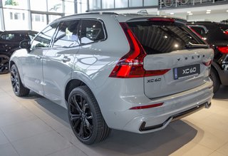 Volvo XC60 T8 Ultra Black Edition AWD Head-up*Anhängherkupplung*Schiebedach*Standheizung*Massage*Sitzlüftung*Luftfahrwerk*   Recharge Plug-In Hybrid - foto 3