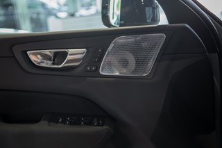 Volvo XC60 T8 Ultra Black Edition AWD Head-up*Anhängherkupplung*Schiebedach*Standheizung*Massage*Sitzlüftung*Luftfahrwerk*   Recharge Plug-In Hybrid - foto 12