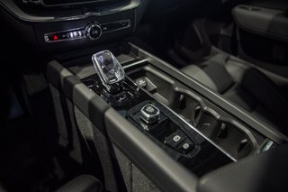 Volvo XC60 T8 Ultra Black Edition AWD Head-up*Anhängherkupplung*Schiebedach*Standheizung*Massage*Sitzlüftung*Luftfahrwerk*   Recharge Plug-In Hybrid - foto 15