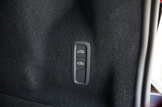 Volvo XC60 T8 Ultra Black Edition AWD Head-up Display*Standheizung*Schiebedach*B&W Soundsystem   Recharge Plug-In Hybrid - foto 8