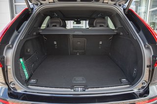 Volvo XC60 T8 Ultra Black Edition AWD Head-up Display*Standheizung*Schiebedach*B&W Soundsystem   Recharge Plug-In Hybrid - foto 7