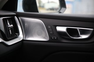 Volvo V60 B5 Cross Country Ultimate AWD Massagesitze Standheizung Schiebedach 360° B&W Head up Display - bilder 11