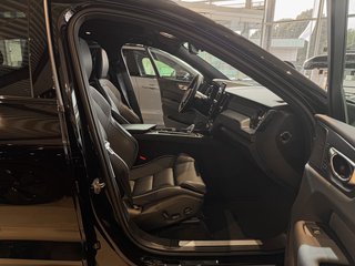 Volvo XC60 T8 Ultra Black Edition AWD Head up Display*Schiebedach*360°Kamera*Standheizung*ACC   Recharge Plug-In Hybrid - bilder 9
