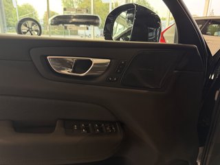 Volvo XC60 T8 Ultra Black Edition AWD Head up Display*Schiebedach*360°Kamera*Standheizung*ACC   Recharge Plug-In Hybrid - bilder 13