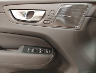 Volvo XC60 T6 Plus Dark AWD AHK*Head-up*Schiebedach*360° Recharge Plug-In Hybrid - bilder 8