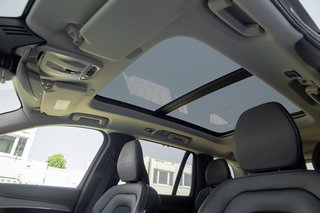 Volvo XC90 T8 R-Design AWD *Standheizung*ACC*Kamera*Navi*Aktives Fahrwerk*Park Assist Pilot - bilder 27