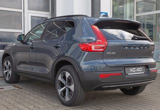 Volvo XC40 B4 Plus Dark Schiebedach*ACC*360°Kamera*BLIS*  2WD - bilder 6