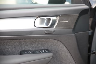 Volvo XC40 B4 Plus Dark Schiebedach*ACC*360°Kamera*BLIS*  2WD - bilder 11