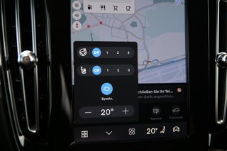 Volvo XC40 B4 Plus Dark Schiebedach*ACC*360°Kamera*BLIS*  2WD - bilder 17