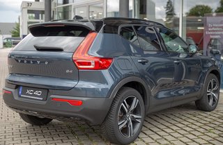 Volvo XC40 B4 R-Design PilotAssist*SitzKomfortPaket*Navi*PDC R Design 2WD - bilder 5