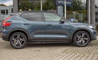 Volvo XC40 B4 R-Design PilotAssist*SitzKomfortPaket*Navi*PDC R Design 2WD - bilder 3