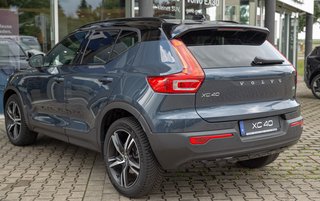 Volvo XC40 B4 R-Design PilotAssist*SitzKomfortPaket*Navi*PDC R Design 2WD - bilder 6