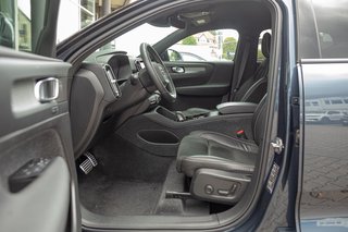 Volvo XC40 B4 R-Design PilotAssist*SitzKomfortPaket*Navi*PDC R Design 2WD - bilder 8