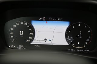 Volvo XC40 B4 R-Design PilotAssist*SitzKomfortPaket*Navi*PDC R Design 2WD - bilder 9