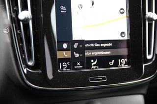 Volvo XC40 B4 R-Design PilotAssist*SitzKomfortPaket*Navi*PDC R Design 2WD - bilder 11
