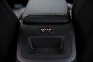 Volvo XC60 B4 R-Design AWD Standheizung*AHK*ACC R Design - bilder 7