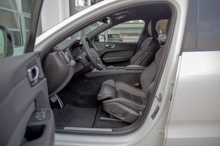 Volvo XC60 B4 R-Design AWD Standheizung*AHK*ACC R Design - bilder 12