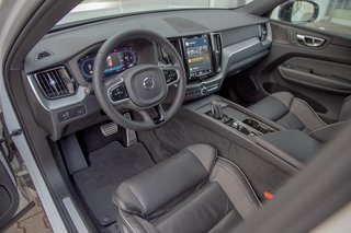 Volvo XC60 B4 R-Design AWD Standheizung*AHK*ACC R Design - bilder 13