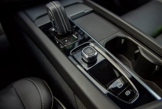 Volvo XC60 B4 R-Design AWD Standheizung*AHK*ACC R Design - bilder 21