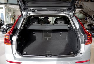 Volvo XC60 T8 Plus Dark AWD Standheizung*ACC*360°Kamera*Sitzheizung vorn&hinten*Lenkradheizung  Recharge Plug-In Hybrid - bilder 6