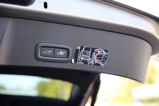 Volvo XC40 B4 R-Design ACC* Sitz-Komfort-Paket*Parkassistent-Paket R Design 2WD - foto 8