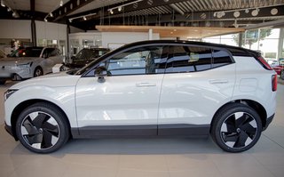 Volvo EX30 Ultra Ultra Extended Range Panoramadach*Standheizung*360°Kamera*Winter-Paket*Sitze vorn elektr.* On-Board-Lader 22 kW - bilder 3