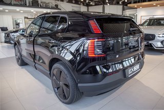 Volvo EX30 Ultra Black Edition Extended Range Winterpaket*Standheizung*Panoramadach*22 kW Onboarding Charger - foto 5