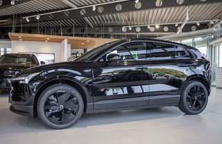 Volvo EX30 Ultra Black Edition Extended Range Winterpaket*Standheizung*Panoramadach*22 kW Onboarding Charger - foto 2