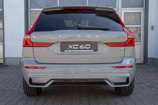 Volvo XC60 T6 Plus Dark AWD Head-up Display*Standheizung*Schiebedach*360°Kamera*  Recharge Plug-In Hybrid - bilder 5