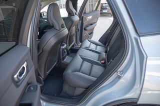 Volvo XC60 T6 Plus Dark AWD Head-up Display*Standheizung*Schiebedach*360°Kamera*  Recharge Plug-In Hybrid - bilder 16