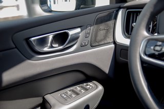 Volvo XC60 T6 Plus Dark Recharge AWD*Schiebedach*Standheizung*ACC*360°Kamera   Plug-In Hybrid AWD - bilder 11
