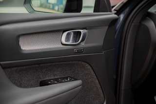 Volvo XC40 T3 R-Design Schiebedach*ACC*360°Kamera*Navi*Sitzheizung Volvo T3 Schiebedach ACC 360°Kamera Navi SHZ - bilder 12