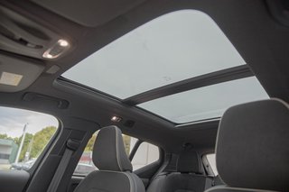 Volvo XC40 T3 R-Design Schiebedach*ACC*360°Kamera*Navi*Sitzheizung Volvo T3 Schiebedach ACC 360°Kamera Navi SHZ - bilder 17