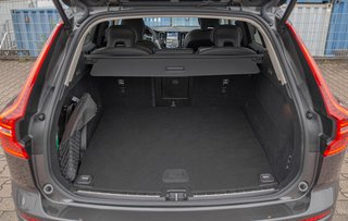 Volvo XC60 T8 Ultra Dark AWD AHK*SHD*Standheizung*ACC*Luftfahrwerk  Recharge Plug-In Hybrid - bilder 3