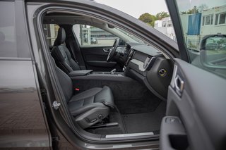 Volvo XC60 T8 Ultra Dark AWD AHK*SHD*Standheizung*ACC*Luftfahrwerk  Recharge Plug-In Hybrid - bilder 8