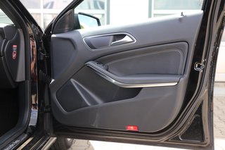 Mercedes-Benz A 180 BlueEfficiency*Schiebedach*Navigationssystem*Sitzheizung - foto 7