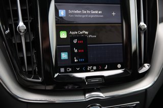 Volvo XC60 T8 AWD Plus Black Edition Head-up-Display*Standheizung*ACC*Schiebedach   Recharge Plug-In Hybrid - bilder 9