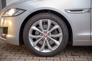 Jaguar XF Prestige 20d Sitzheizung*Tempomat*Navigationssystem*Rückfahrkamera*Totwinkel - foto 24