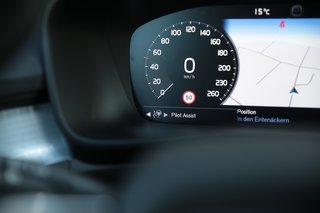 Volvo XC40 T3 Momentum Pro AHK*Navi*Totwinkel*8-Fach*ACC 2WD - foto 17