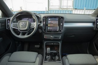 Volvo XC40 B4 Plus Dark 2WD 360°Kamera Schiebedach - bilder 10