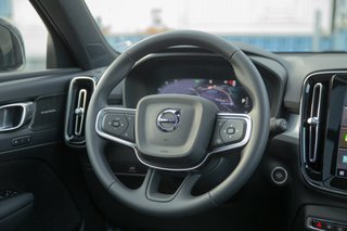 Volvo XC40 B4 Plus Dark 2WD 360°Kamera Schiebedach - bilder 6