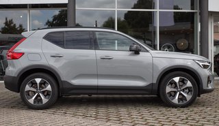 Volvo XC40 B3 Plus Dark Anhängerkupplung*ACC*Sitze vorn elektr.*Rückfahrkamera*Sitzheizung*Lenkradheizung 2WD - bilder 3