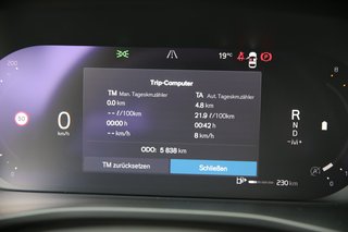 Volvo XC40 B3 Plus Dark Anhängerkupplung*ACC*Sitze vorn elektr.*Rückfahrkamera*Sitzheizung*Lenkradheizung 2WD - bilder 10