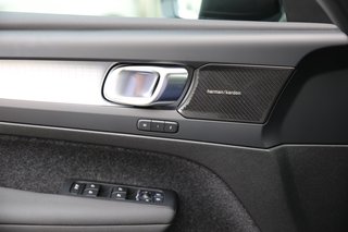 Volvo XC40 B3 Plus Dark Anhängerkupplung*ACC*Sitze vorn elektr.*Rückfahrkamera*Sitzheizung*Lenkradheizung 2WD - bilder 11