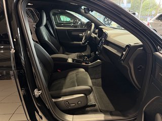 Volvo EX40 185 kWSingle Motor Extended Range Ultra Black Edition Standheizung*AHK*Schiebedach*360°Kamera*BLIS - bilder 8