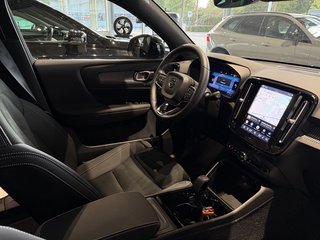 Volvo EX40 185 kWSingle Motor Extended Range Ultra Black Edition Standheizung*AHK*Schiebedach*360°Kamera*BLIS - bilder 9