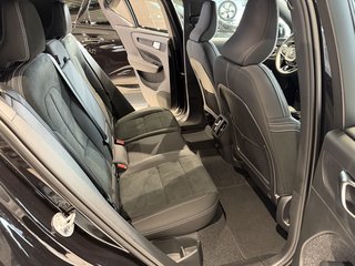 Volvo EX40 185 kWSingle Motor Extended Range Ultra Black Edition Standheizung*AHK*Schiebedach*360°Kamera*BLIS - bilder 7