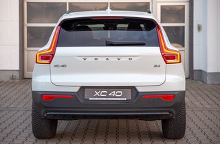 Volvo XC40 B4 Ultimate Dark Standheizung*Schiebedach*360°*BLIS Ultra 2WD - bilder 5