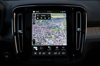 Volvo XC40 B4 Ultimate Dark Standheizung*Schiebedach*360°*BLIS Ultra 2WD - bilder 12